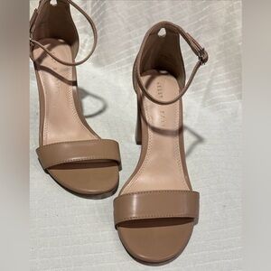 Kellie and Kate ankle strap heels open toe taupe‎ size 7.5